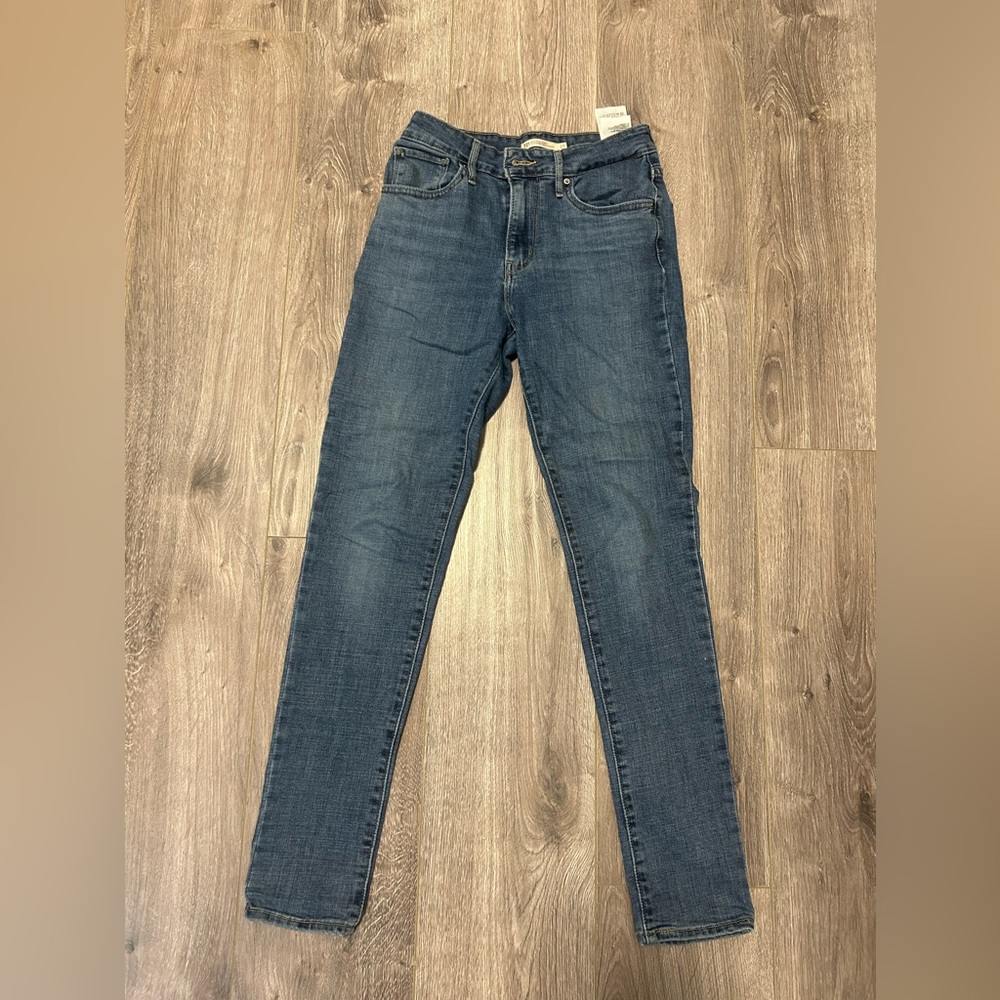 Levis High Rise Skinny Jeans 27